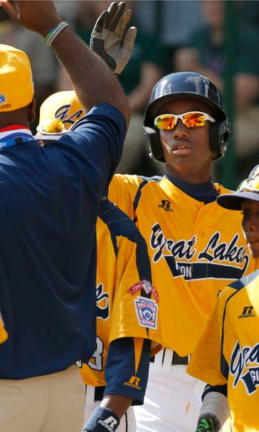 Chicago's Jackie Robinson West creating LLWS buzz, wins opener